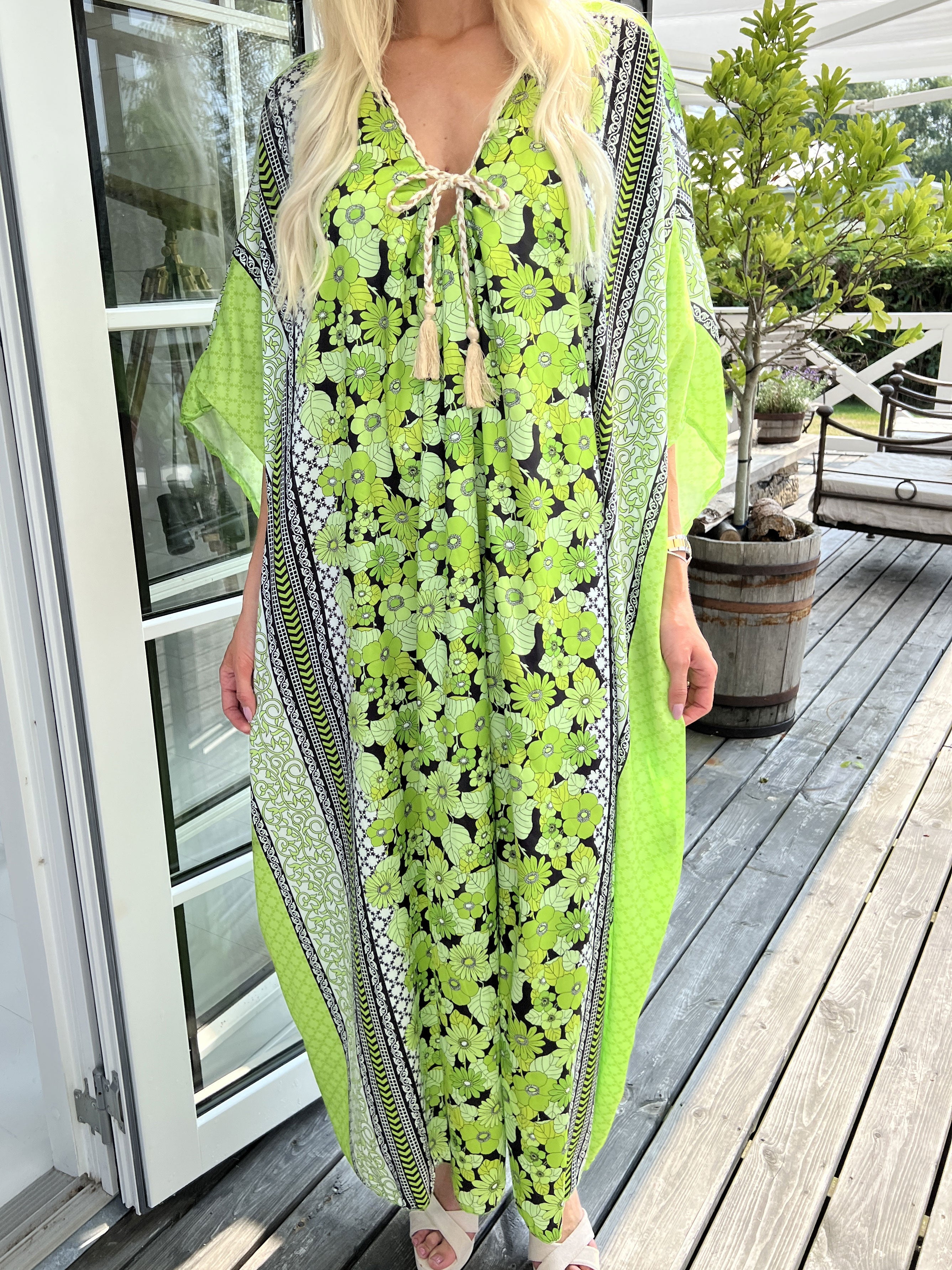 Nynne - Lång lös klänning med flätade snören - Blue